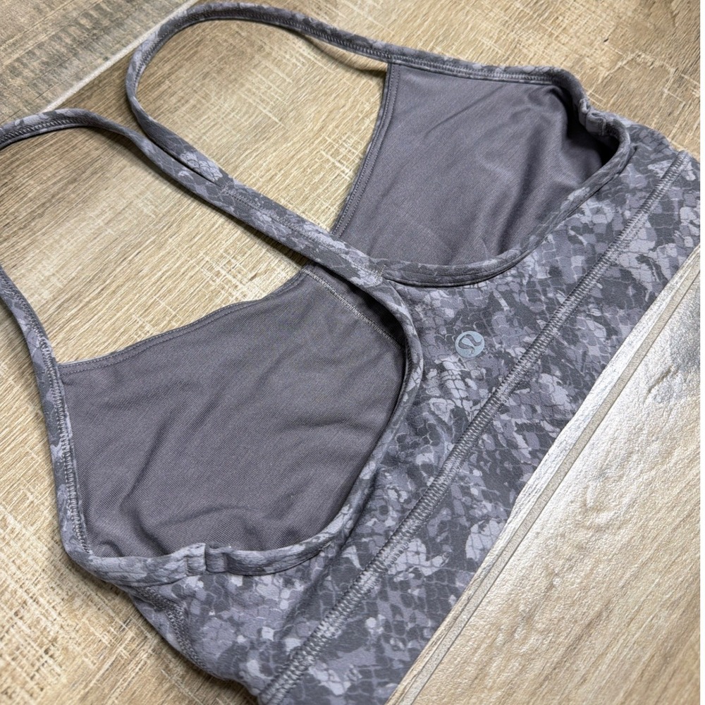 Lululemon Flow Y Bra Nulu Snakeskin Hideaway Camo Lunar Rock Women's Yoga Size 8 - Picture 11 of 11